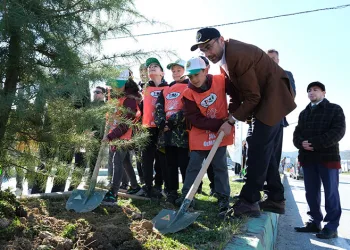 Orhaneli’nde 500 fidan toprakla buluştu