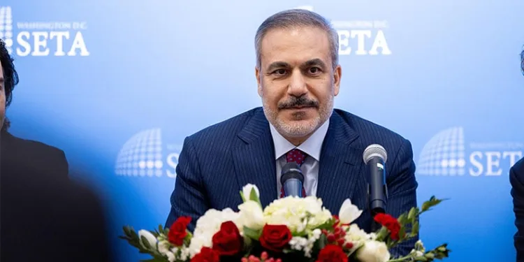 Dışişleri Bakanı Fidan, SETA Yuvarlak Masa Toplantısına katıldı