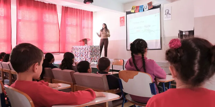 Mustafakemalpaşa’da Çocuklara Sıfır Atık ve İklim Bilinci Aşılanıyor