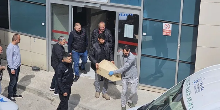 İzmir’de uyuşturucu operasyonu: 2 tutuklama