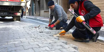 Gemlik’te Yol Yapım Çalışmaları Hız Kesmiyor