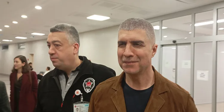 Şarkıcı Özcan Deniz savcılıkta ‘şüpheli’ sıfatıyla ifade verdi