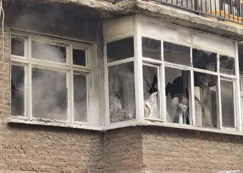İnegöl’de 2 katlı ev alevlere teslim oldu