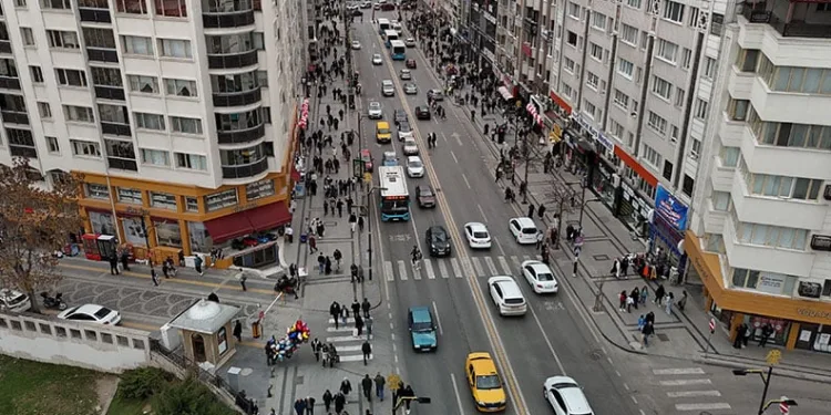 İzmir’de uyuşturucu operasyonu: 2 tutuklama