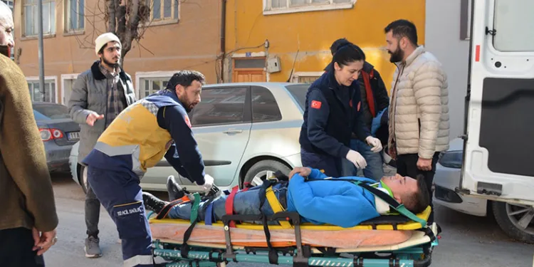 500 bin TL almaya geldiler polise yakalandılar: 5 tutuklama