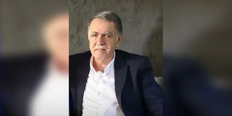 Kaza yapan araca yardım için durdu, arkadan motosiklet çarptı: 5 yaralı
