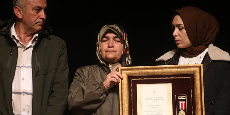 Bursa’da gazi ve şehit yakınlarına iftihar madalyaları verildi