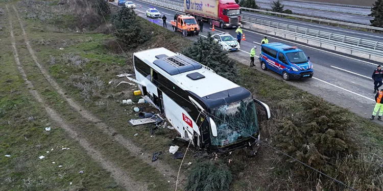 Gelibolu’daki otobüs kazasında yaralı sayısı 40’a yükseldi