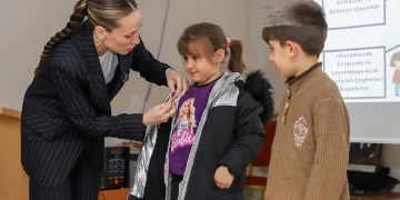 Emniyet ekipleri öğrencileri bilgilendirdi
