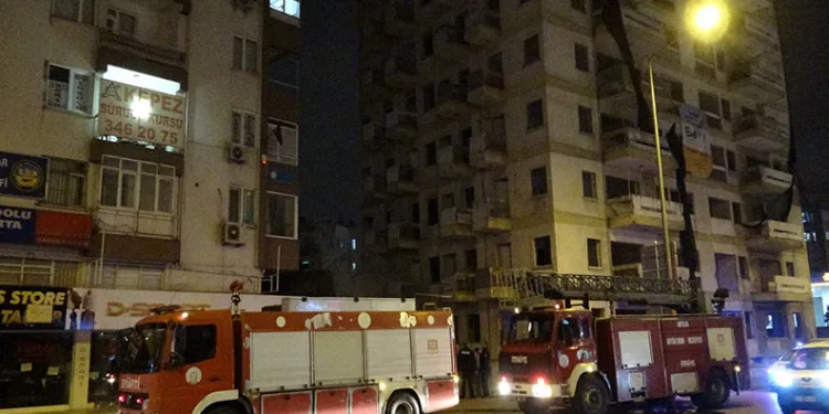 Antalya’da metruk binada yangın