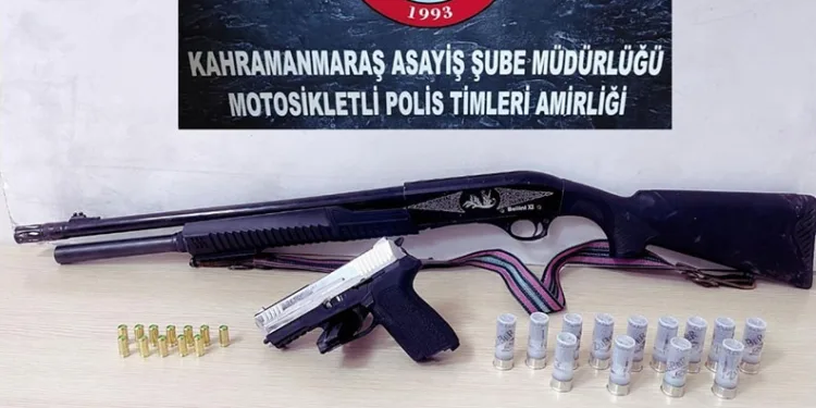 Üstü açık bırakılan çukur tehlike saçıyor