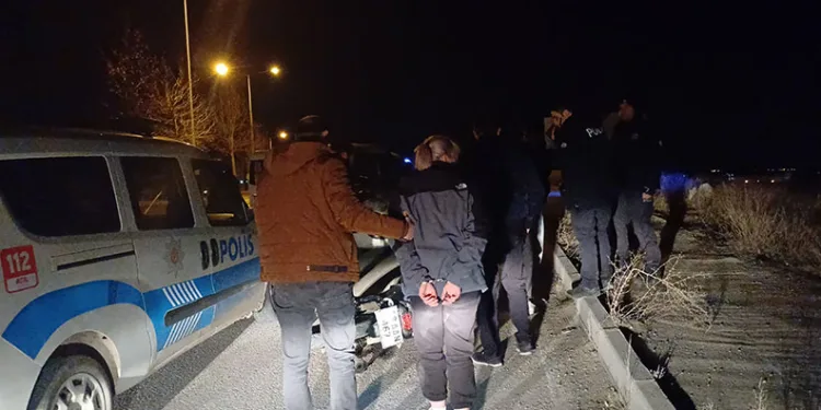 Samsun’da 1 ton 180 kilo kaçak midye ele geçirildi