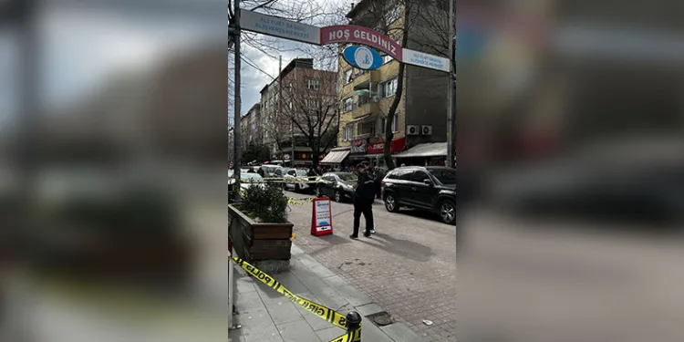 Otomobille çarpışan motosikletlinin metrelerce sürüklendiği kaza kamerada