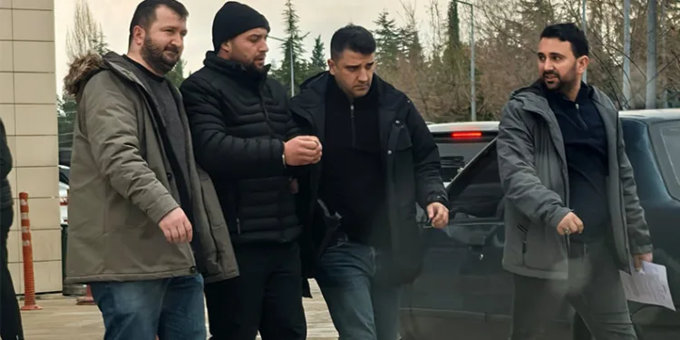 Bursa’da firari hükümlü kaçarken yakalandı