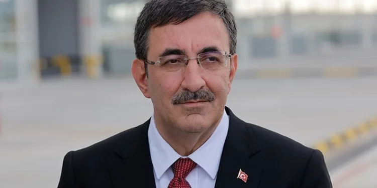 Saç tıraşını son güne bırakanlar bayrama berber dükkanlarında girdi