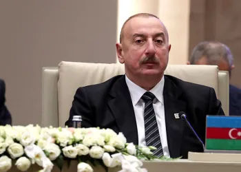 Aliyev, Azerbaycan’ın D-8 üyeliğini onayladı