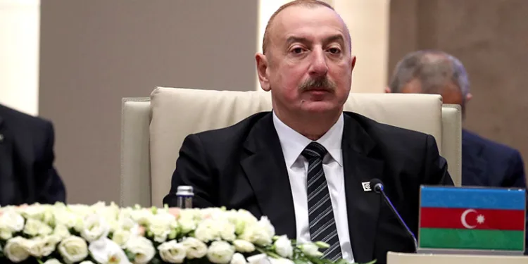 Aliyev, Azerbaycan’ın D-8 üyeliğini onayladı