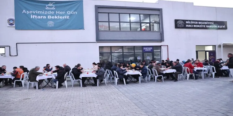 Nilüfer’de iftar sofraları dayanışmayı artırıyor