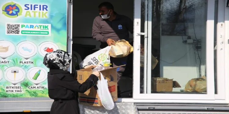 Nilüfer’de iftar sofraları dayanışmayı artırıyor
