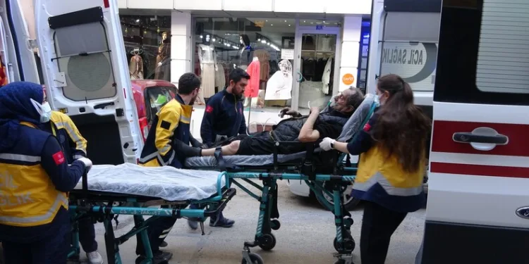 Zabıta ekipleri ürünleri tek tek kontrol etti
