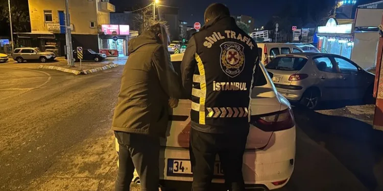 Zabıta ekipleri ürünleri tek tek kontrol etti