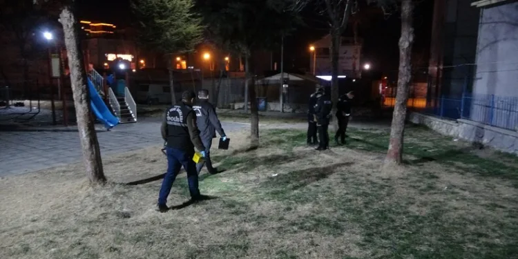 Otomobille çarpışan araç takla attı, sürücü yaralandı