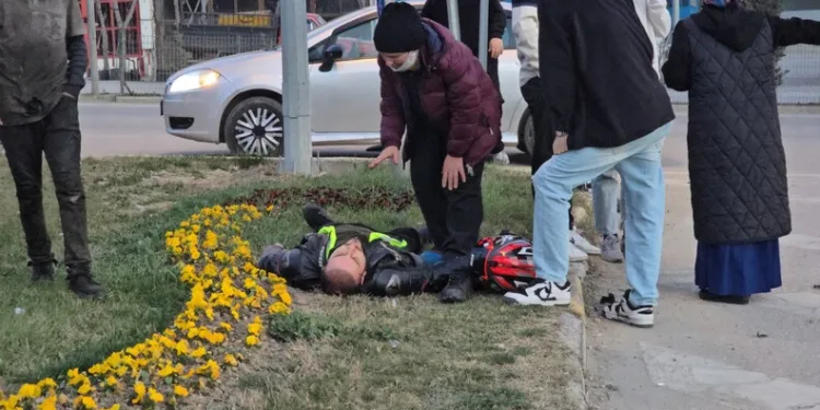 Otomobille çarpışan araç takla attı, sürücü yaralandı