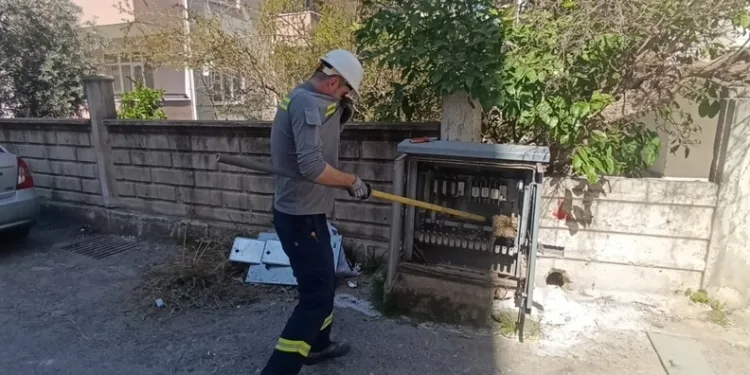 Otomobille çarpışan araç takla attı, sürücü yaralandı