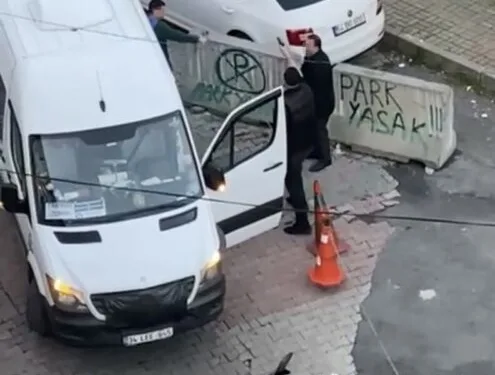 Otomobil ile çarpışan motokurye yaralandı
