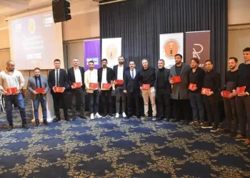 Downsendromlu bireyler bir günlüğüne kafe işletti
