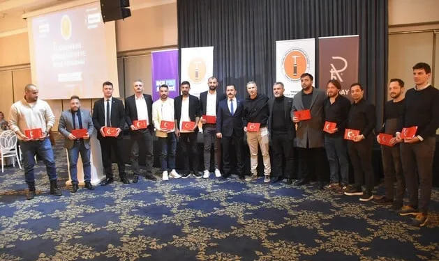 Downsendromlu bireyler bir günlüğüne kafe işletti