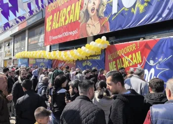 Metrelerce savrulan motosikletli hayatını kaybetti