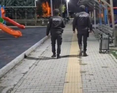 Dolandırıcılık suçundan aranan 2 şahıs yakalandı