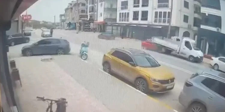 Dolandırıcılık suçundan aranan 2 şahıs yakalandı