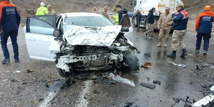Ağrı’da feci kaza: 1 ölü, 6 yaralı