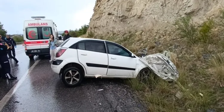 Konya’da minibüs ile elektrikli bisiklet çarpıştı: 2 yaralı