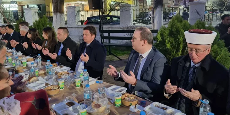 İskeçe’de kardeşlik iftarı