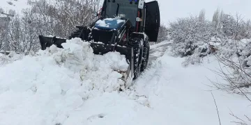Elazığ’da kapanan 293 köy yolunda çalışmalar sürüyor