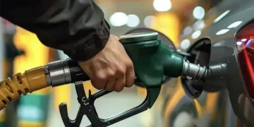Benzine indirim bekleniyor