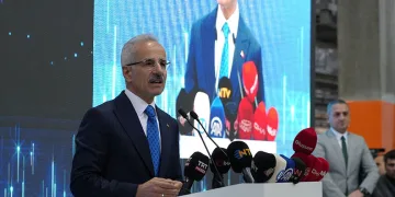 Bakan Uraloğlu: “Yıl sonuna kadar kalan 28 vagondan oluşan 7 seti de teslim edeceğiz”