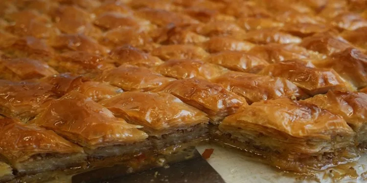 Beypazarı’nın 80 katlı baklavası için bayram mesaisi başladı