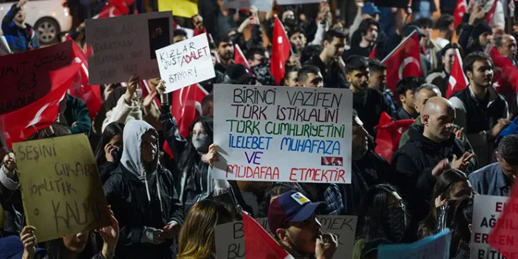 Bilecik’te İmamoğlu’na destek yürüyüşü sonrası 1 kişi gözaltına alındı