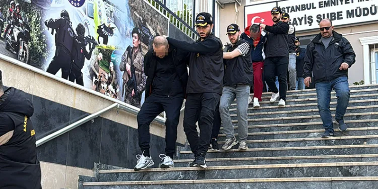 Uluslararası suç örgütü bağlantılı 10 şüpheli adliyeye sevk edildi