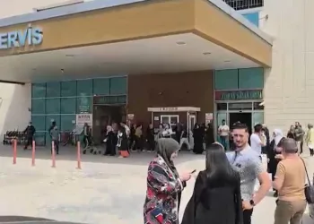 Bursa’da hastanede deprem panik anları