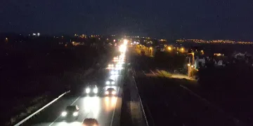 İstanbul-Tekirdağ yolunda deprem sonrası araç yoğunluğu