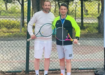 Orhangazi Belediyesinin Tenis Yatırımları Meyvesini Veriyor