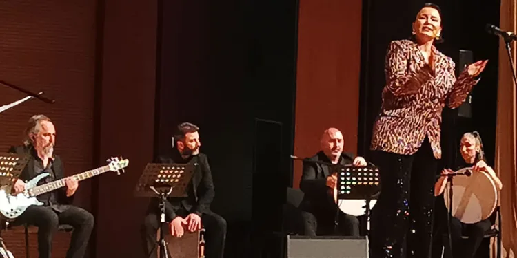 Bursa’da “Uzun İnce Bir Yoldayım” konseri düzenlendi