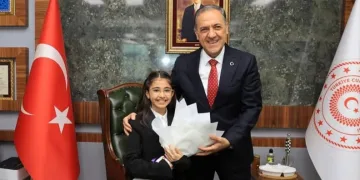 Bingöl’de 23 Nisan Coşkusu: Vali ve Başkan, Makam Koltuklarını Çocuklara Devretti
