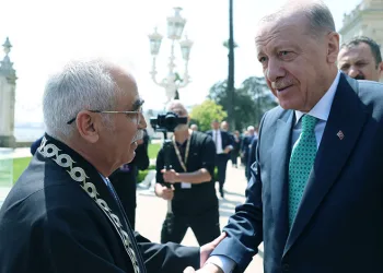 Cumhurbaşkanı Erdoğan, AYM Başkanıyla Görüştü