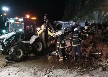 Samsun’da akaryakıt istasyonunda heyelan! Baba ve iki çocuğu hayatını kaybetti